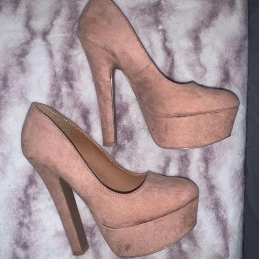 CHARLOTTE RUSSE SUEDE PLATFORM HEELS